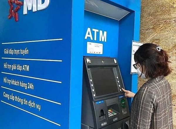 Hướng dẫn Cách rút tiền ATM thẻ MB đơn giản và nhanh chóng